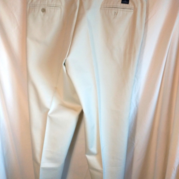 Men's Classic Fit Dockers - Picture 7 of 7